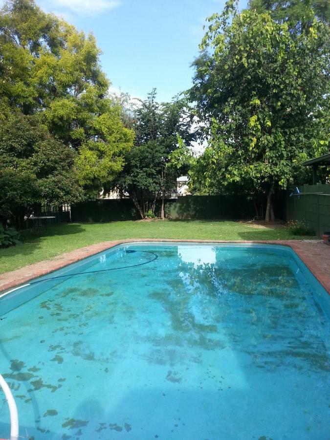 Boer En Brit Self Catering Accommodation Guesthouse Ladysmith Exterior foto