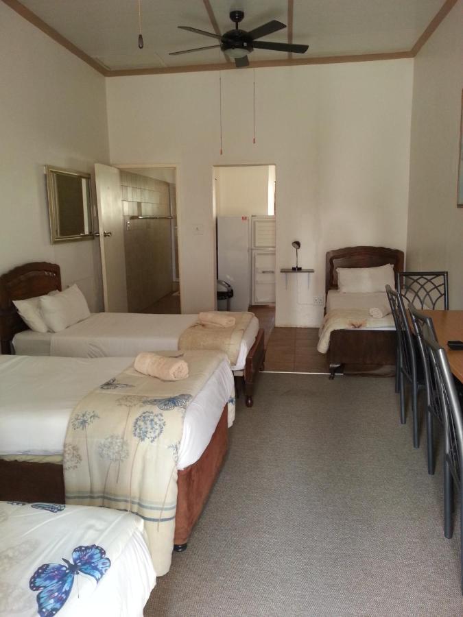 Boer En Brit Self Catering Accommodation Guesthouse Ladysmith Exterior foto